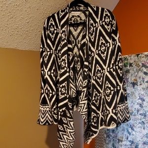 Stunning geometric sweater cardigan